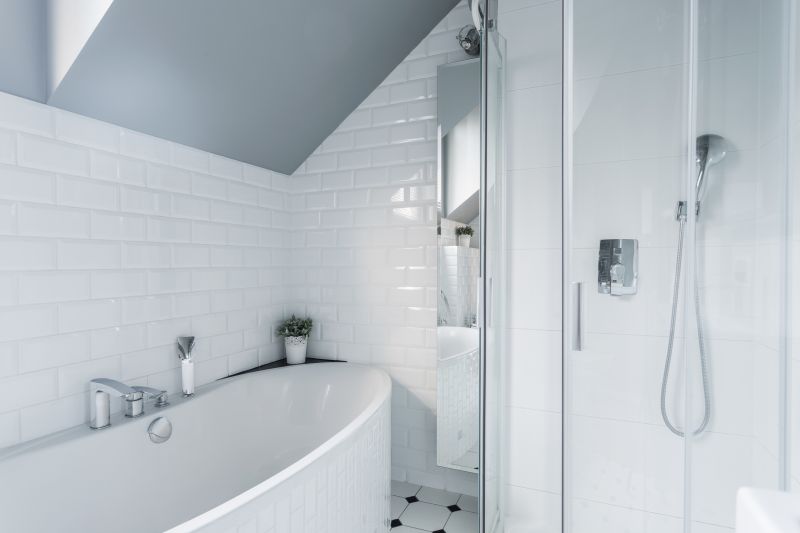 Space-Saving Bathtubs